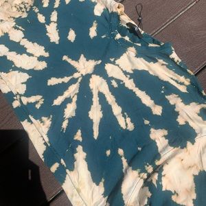 Distressed cropped teal tee